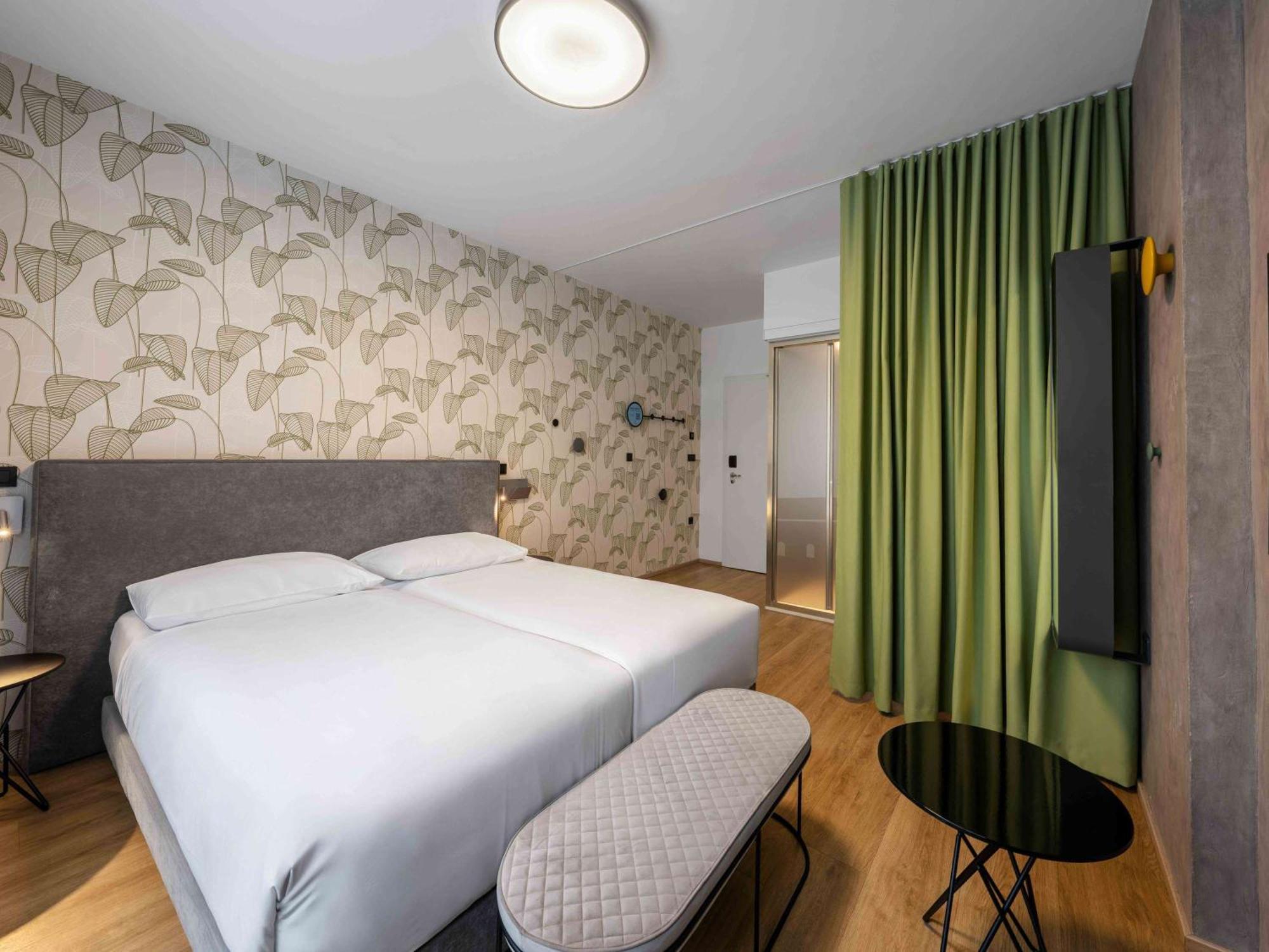 Ibis Styles Ljubljana Centre Hotel Bagian luar foto