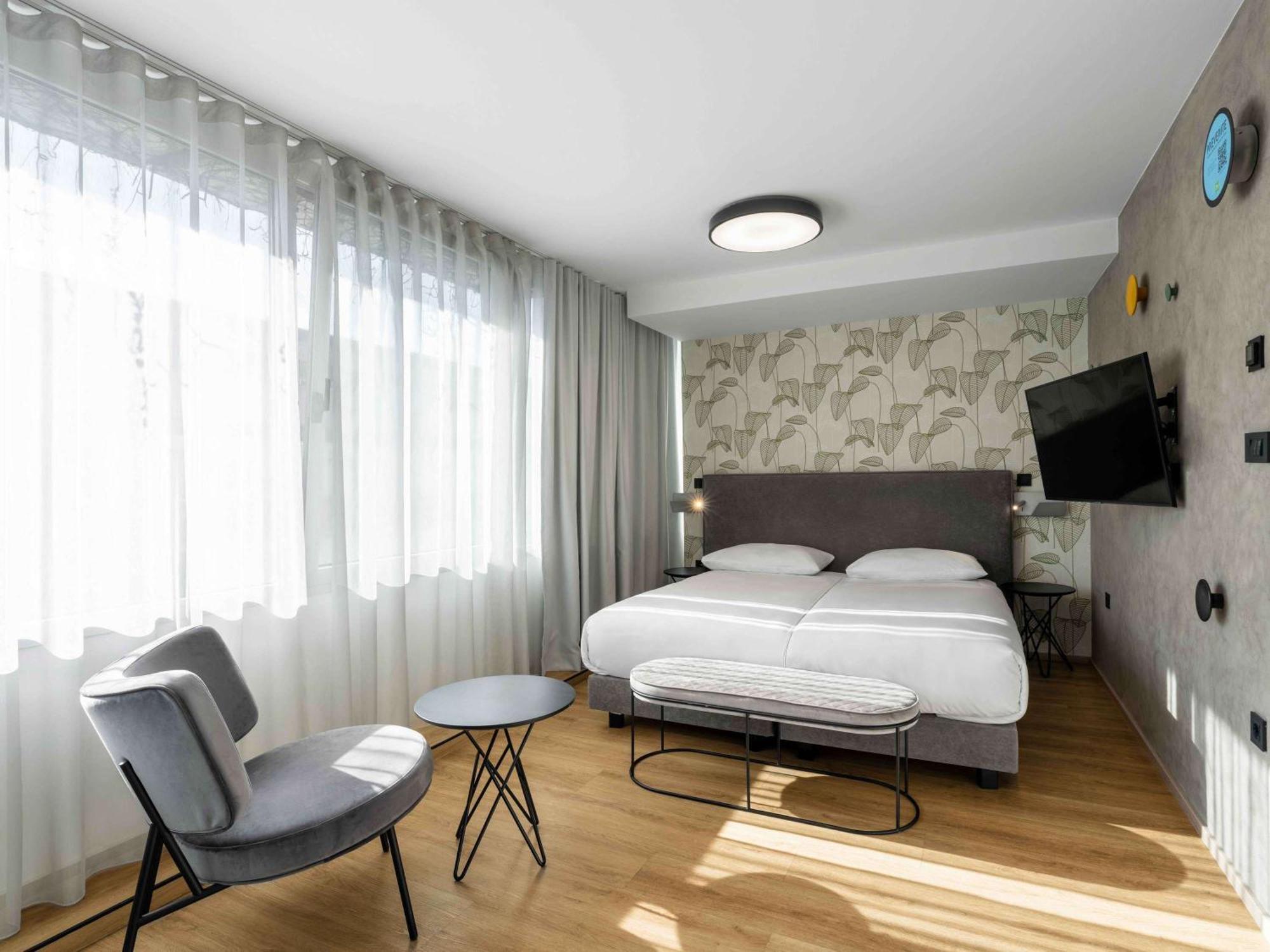 Ibis Styles Ljubljana Centre Hotel Bagian luar foto
