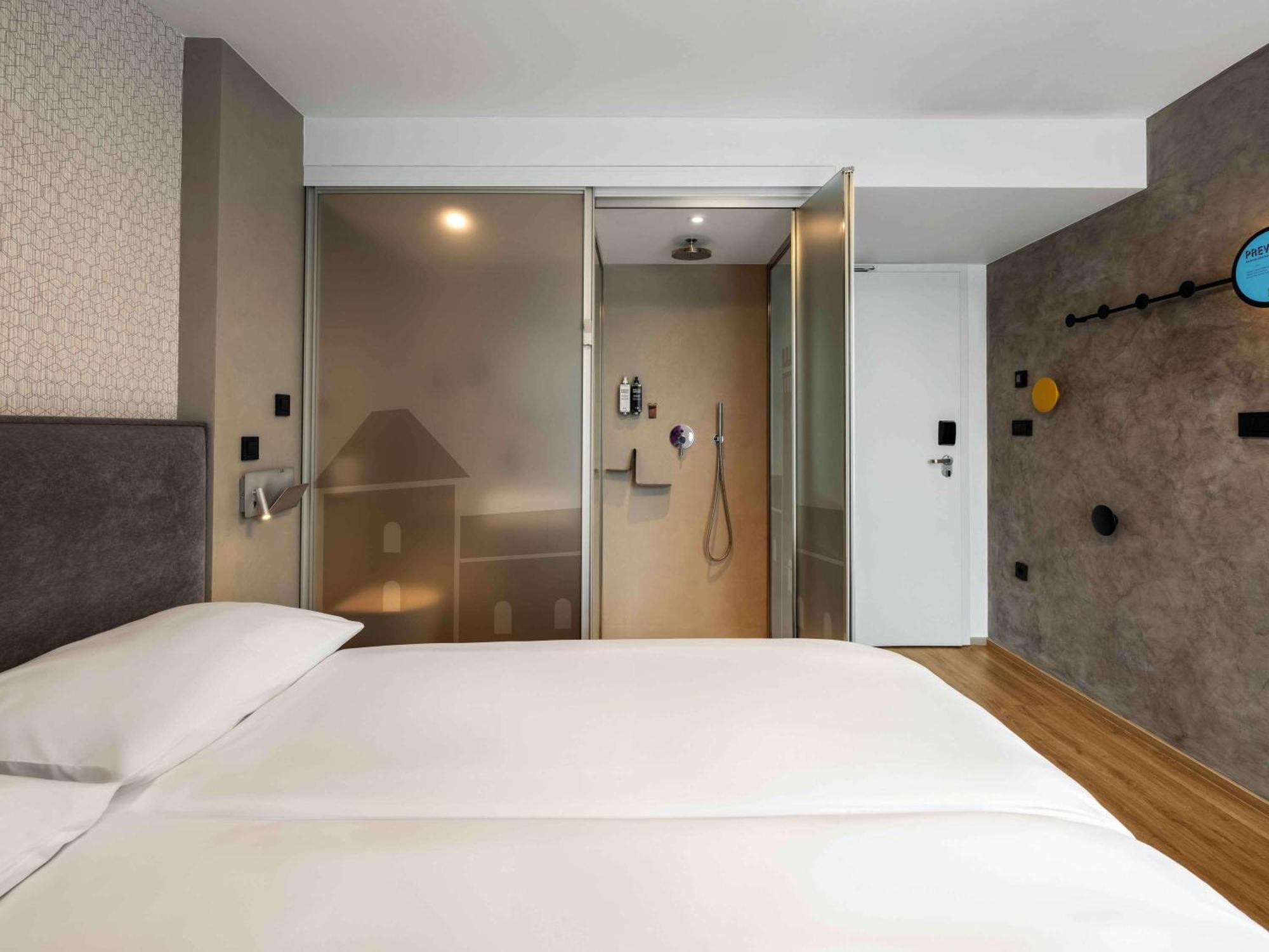 Ibis Styles Ljubljana Centre Hotel Bagian luar foto