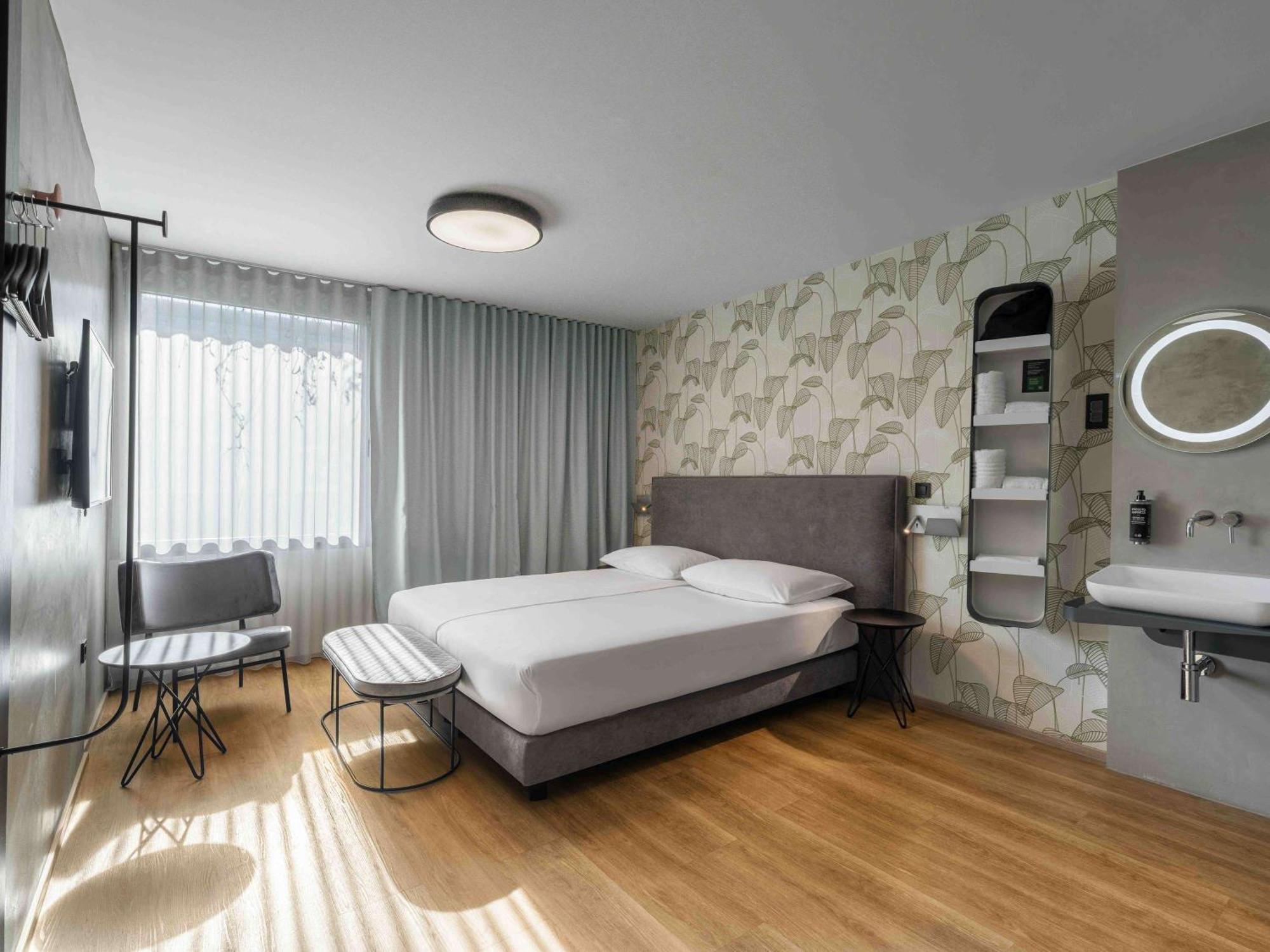 Ibis Styles Ljubljana Centre Hotel Bagian luar foto