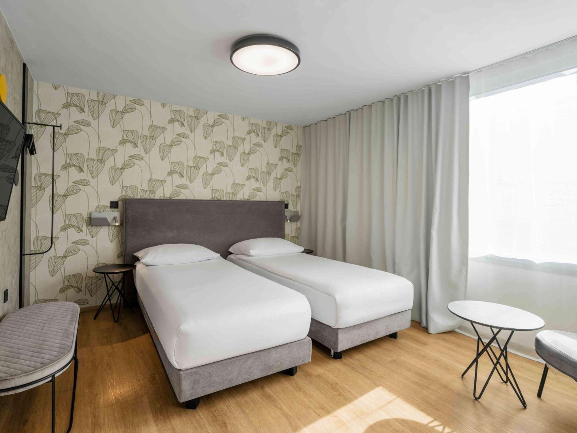 Ibis Styles Ljubljana Centre Hotel Bagian luar foto